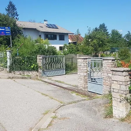 Under The Sun Hostel Brežice